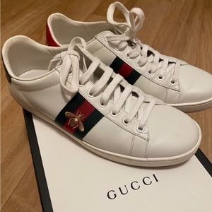 Gucci Sneakers Women’s size 9